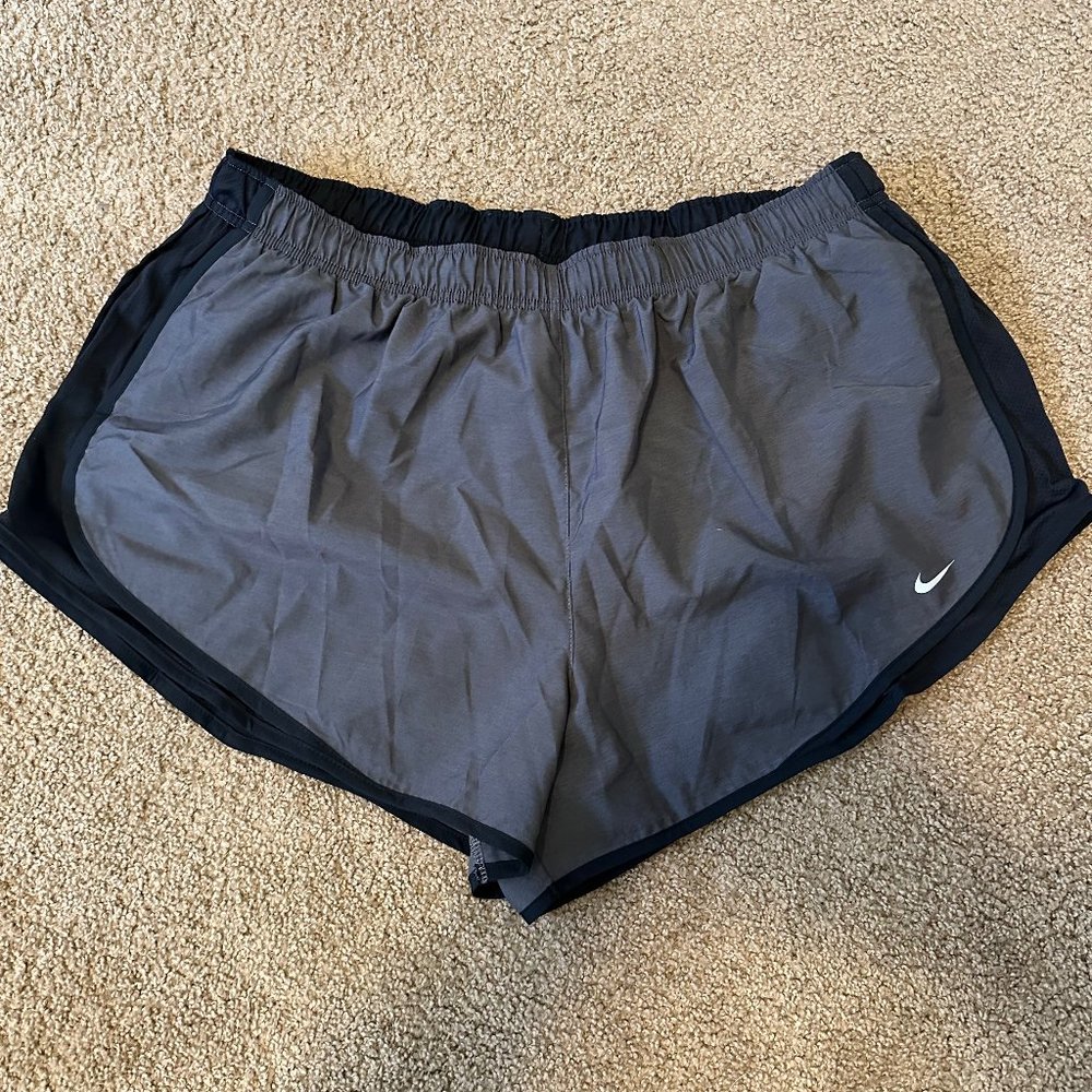 Nike Women Shorts - Size: XL